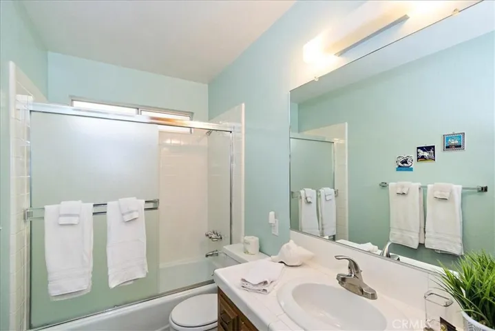 27544 Oakwood Drive, Lake Arrowhead, California 92352