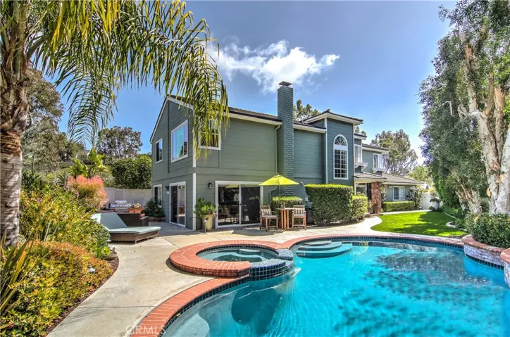 ...and continues all the way to the back corner of this near 10,000 square foot lot.