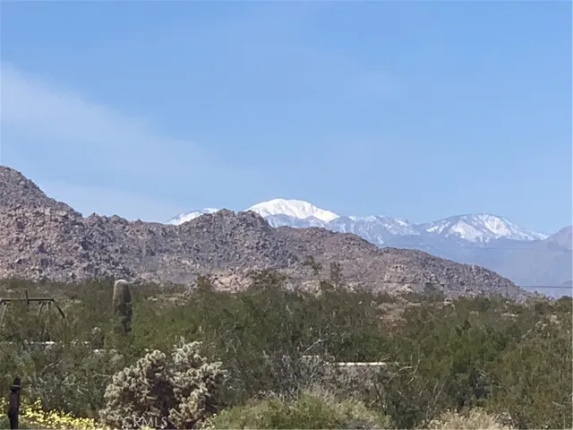 7063 Mount Lassen Avenue, Joshua Tree, California 92252