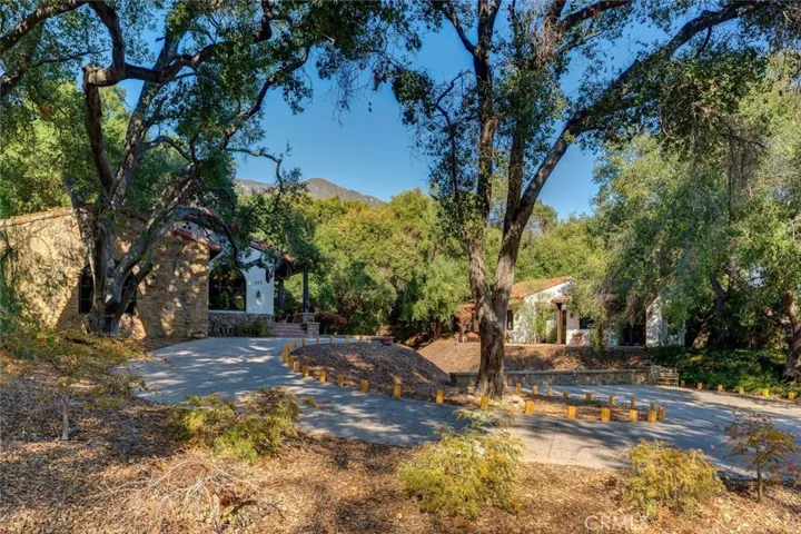 427 W Montecito Avenue, Sierra Madre, California 91024