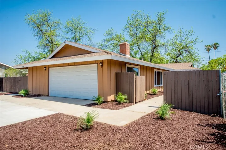 4075 Ellis Street, Corona, California 92879