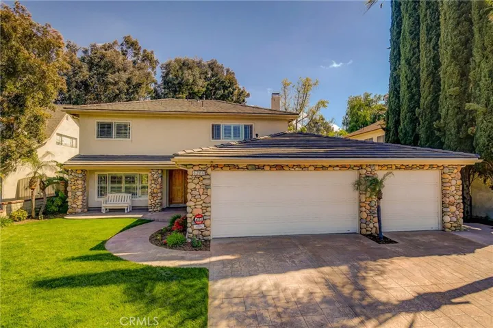 6266 E Via Ribazo, Anaheim Hills, California 92807