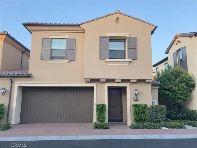 214 Crescent Moon, Irvine, California 92602