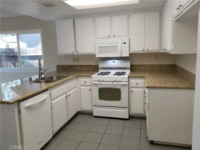 809 E Mesa Drive, Rialto, California 92376