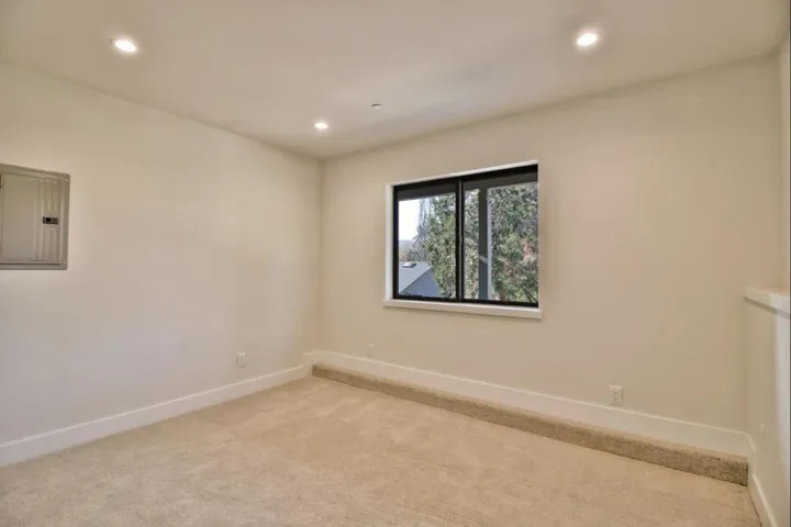 477 Sims Road, Santa Cruz, California 95060