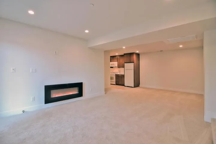 477 Sims Road, Santa Cruz, California 95060