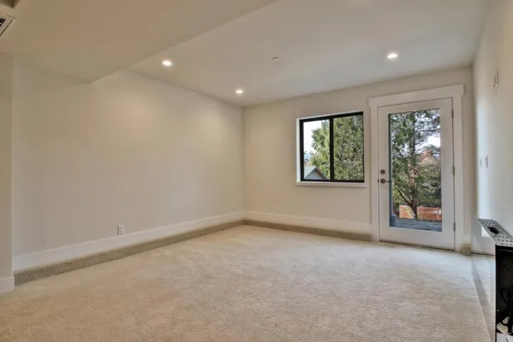 477 Sims Road, Santa Cruz, California 95060