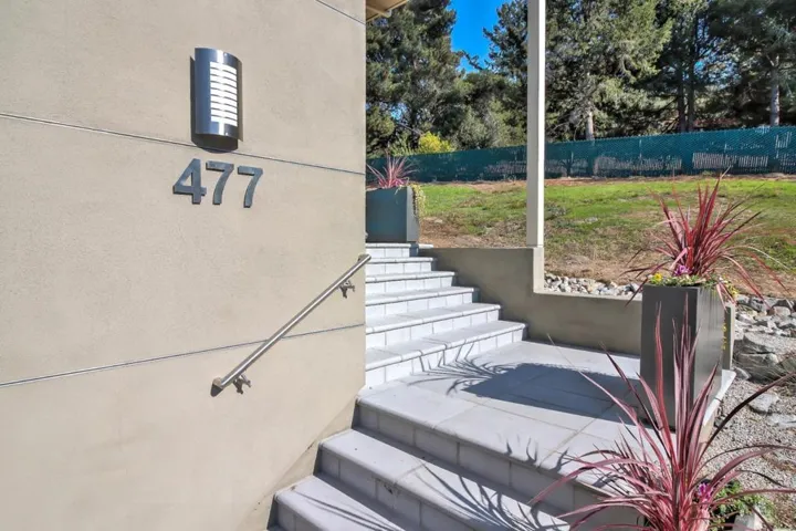 477 Sims Road, Santa Cruz, California 95060