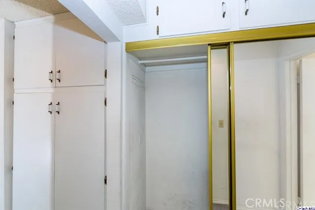 320 E Stocker Street 302, Glendale, California 91207