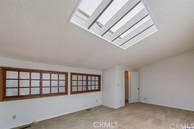 320 E Stocker Street 302, Glendale, California 91207
