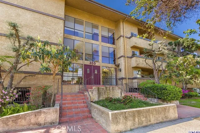 320 E Stocker Street 302, Glendale, California 91207