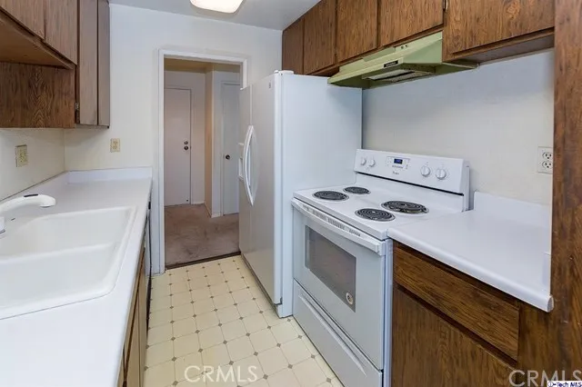 320 E Stocker Street 302, Glendale, California 91207