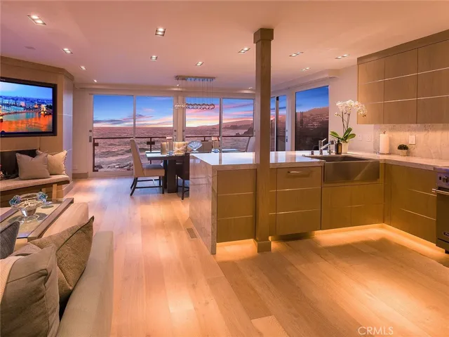 31561 Table Rock Drive 212, Laguna Beach, California 92651
