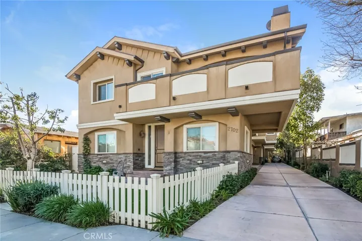 2702 Gates Avenue B, Redondo Beach, California 90278
