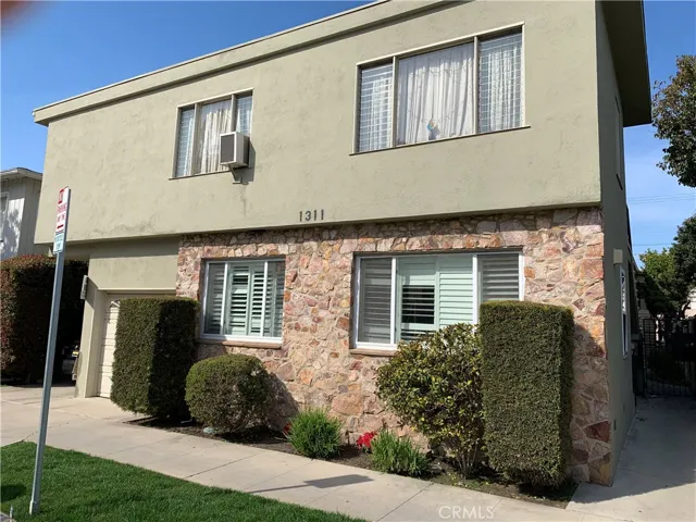 1311 E 1st Street 9, Long Beach, California 90802