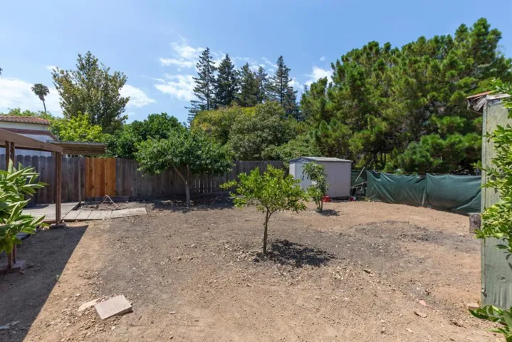 394 Farley Street, Mountain View, California 94043
