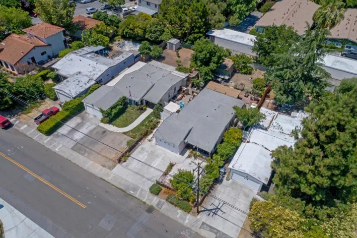 394 Farley Street, Mountain View, California 94043