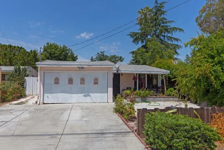 394 Farley Street, Mountain View, California 94043