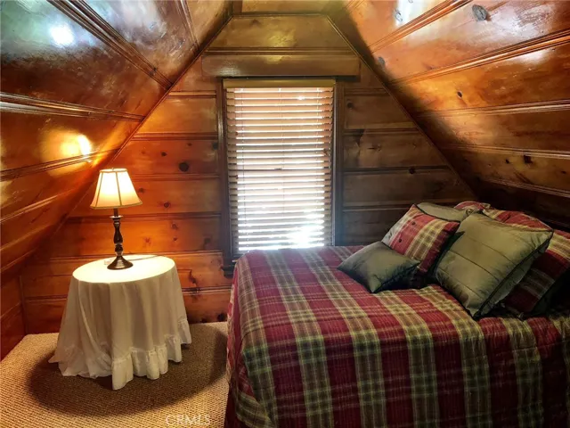 BEDROOM 2-UPSTAIRS