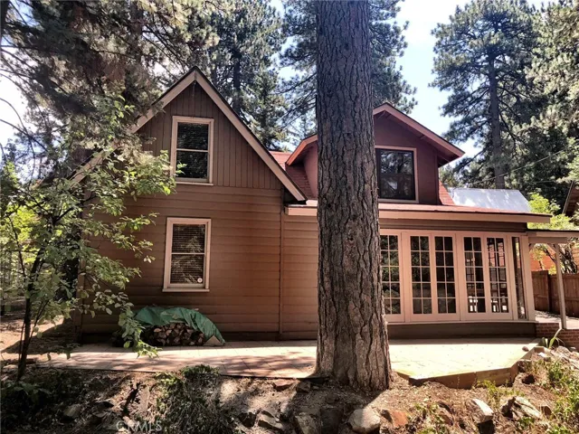 EXTERIOR FRONT