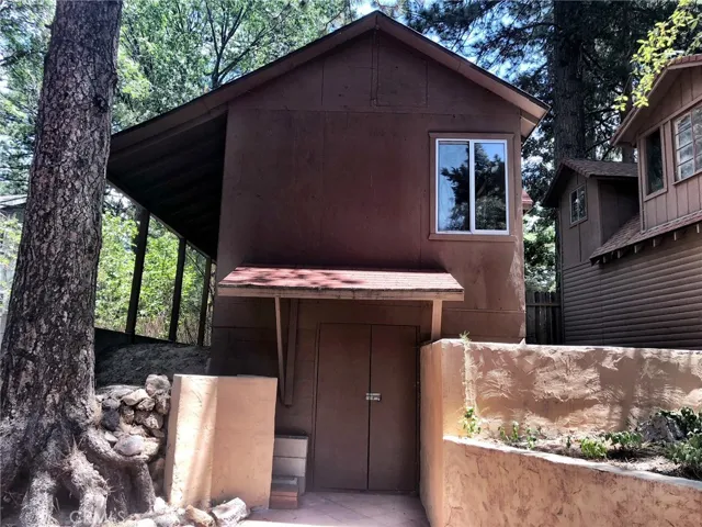 OUT BUILDING 1