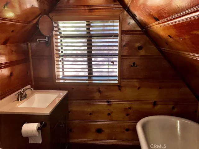 BATH 2-UPSTAIRS