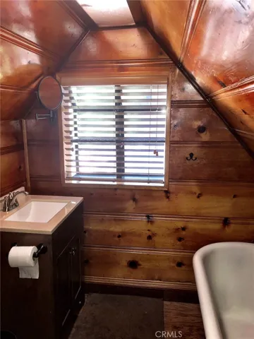 BATH 2-UPSTAIRS
