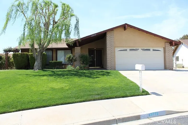 13772 Woodbine Drive, Victorville, California 92395