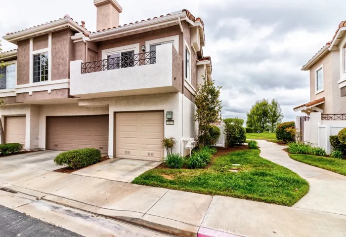 1053 S Daybreak Court, Anaheim Hills, California 92808