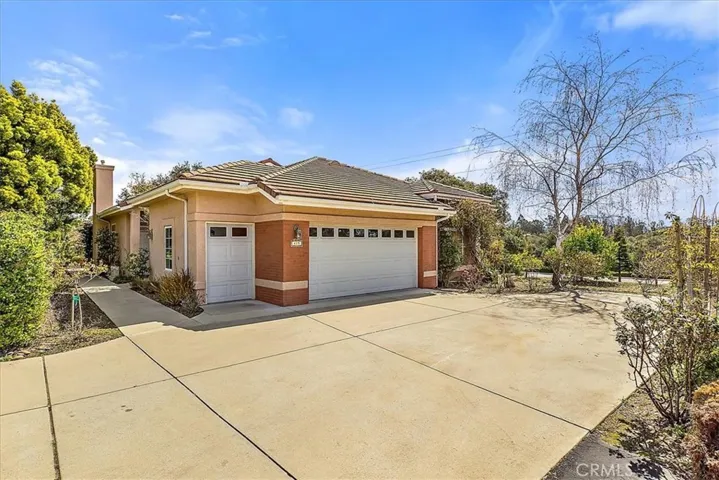 415 Colonial Place, Nipomo, California 93444
