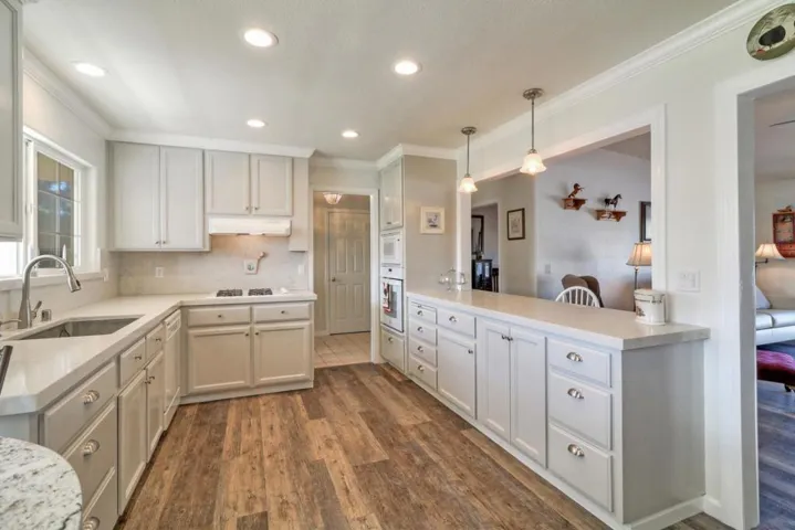 840 Heatherwood Estates Drive, Hollister, California 95023
