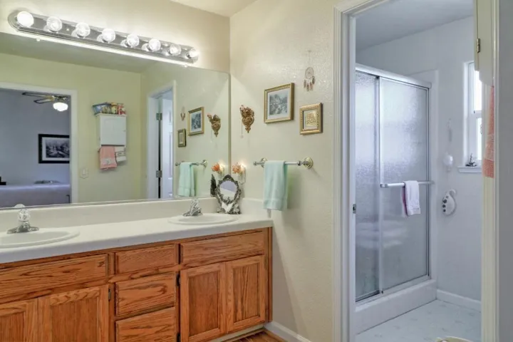 840 Heatherwood Estates Drive, Hollister, California 95023