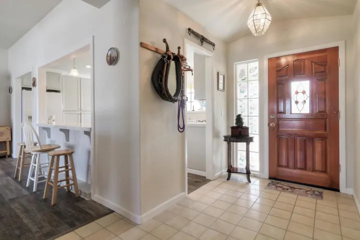 840 Heatherwood Estates Drive, Hollister, California 95023
