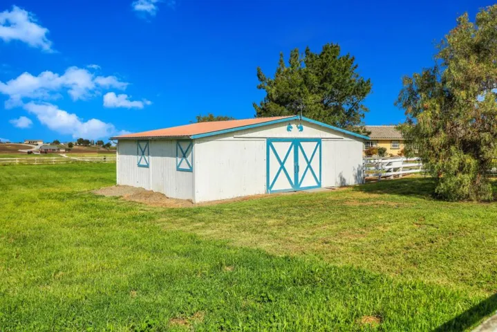 840 Heatherwood Estates Drive, Hollister, California 95023