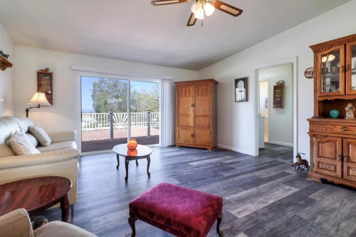 840 Heatherwood Estates Drive, Hollister, California 95023