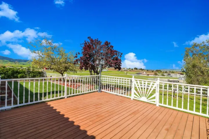 840 Heatherwood Estates Drive, Hollister, California 95023