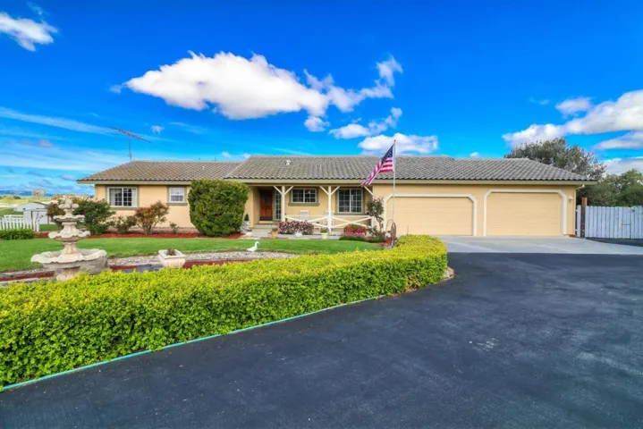 840 Heatherwood Estates Drive, Hollister, California 95023