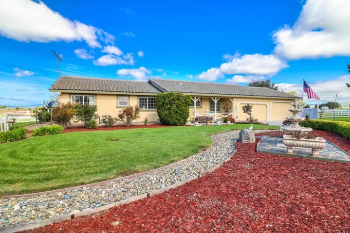 840 Heatherwood Estates Drive, Hollister, California 95023