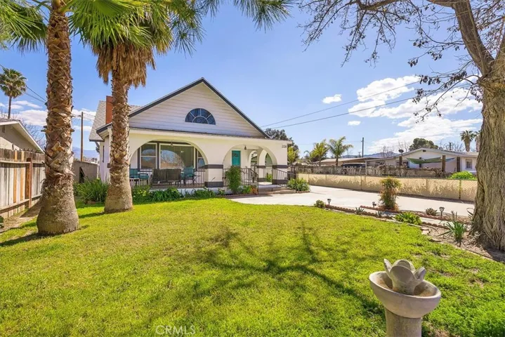328 S Thompson Street, Hemet, California 92543