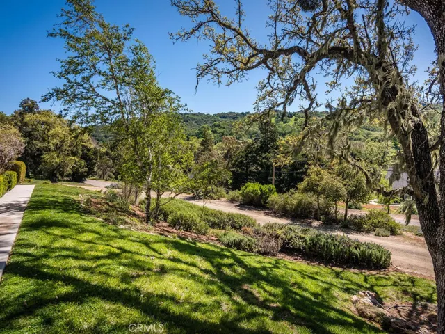 11700 Santa Lucia Road, Atascadero, California 93422
