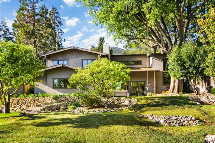 2360 Rockdell Street, La Crescenta, California 91214