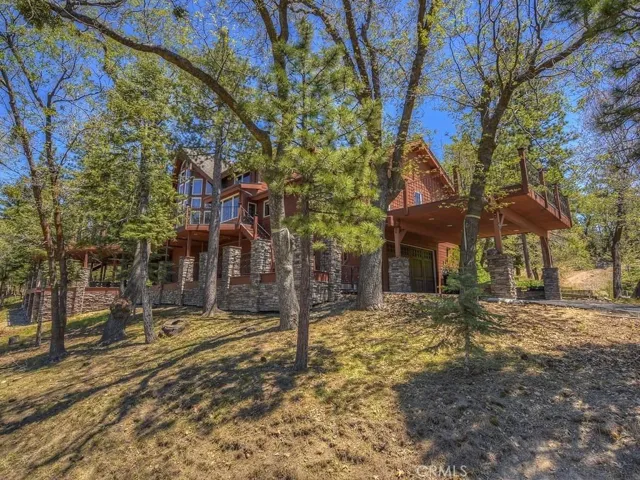 3011 Blue Bird Drive, Running Springs, California 92382