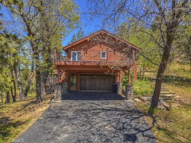 3011 Blue Bird Drive, Running Springs, California 92382