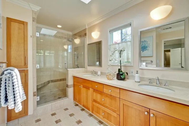 162 Del Monte Avenue, Los Altos, California 94022