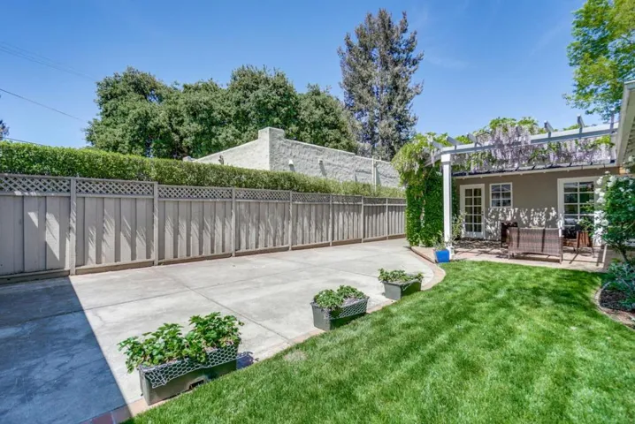 162 Del Monte Avenue, Los Altos, California 94022