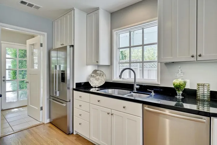 162 Del Monte Avenue, Los Altos, California 94022