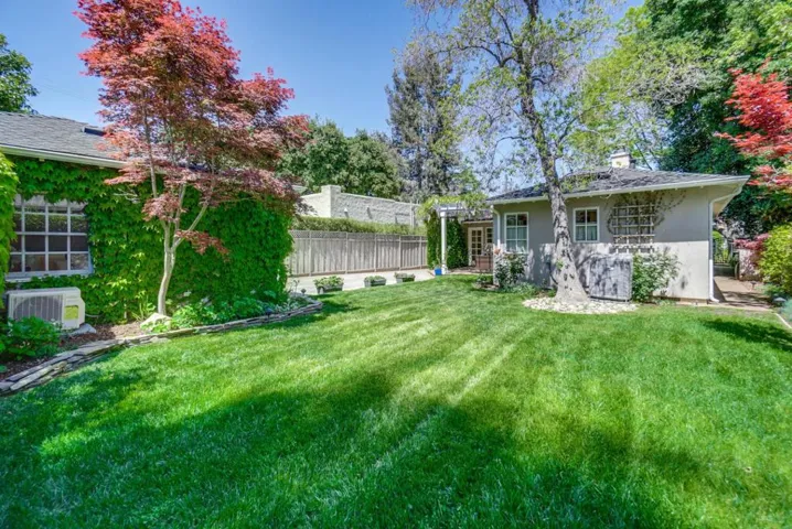 162 Del Monte Avenue, Los Altos, California 94022