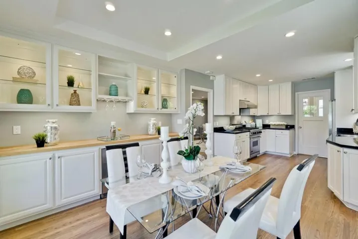 162 Del Monte Avenue, Los Altos, California 94022