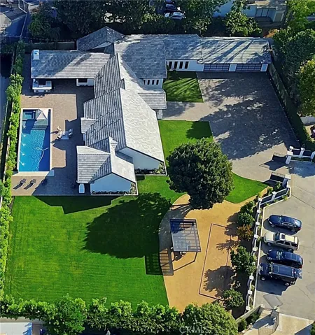 65 W Glenchester Drive, Long Beach, California 90805