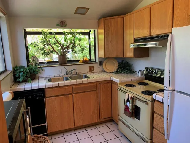 12040 Madrone Avenue, Felton, California 95018